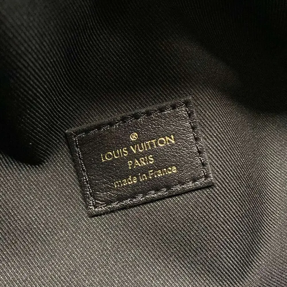 Louis Vuitton Bum Bag New Wave M53750 Smooth Leather Calf Leather